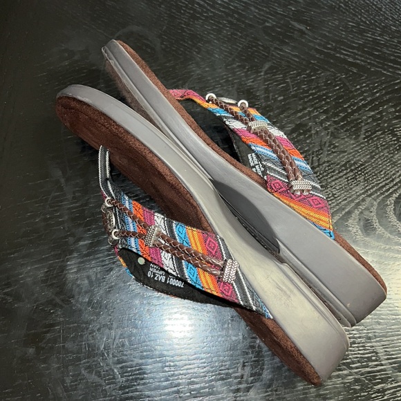Minnetonka Silverthorne Multi Brown & Silver Women’s Size 10 Flip Flop Sandals - Picture 7 of 11